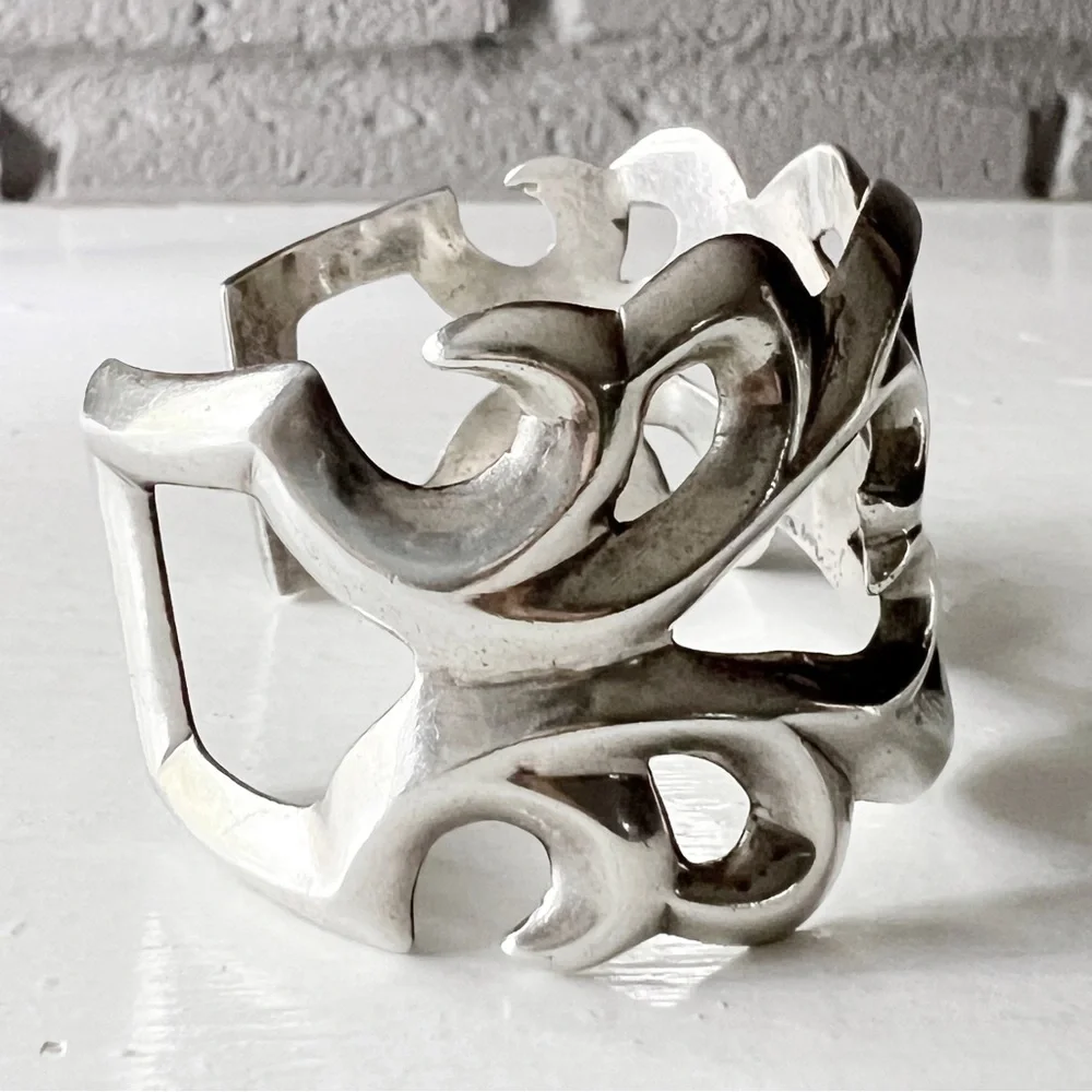NATIVE Vintage Navajo Sandcast Southwestern Sterling Silver Wide Swirling Cuff